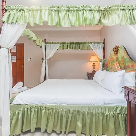 Hotel Baluarte Boutique 4*
