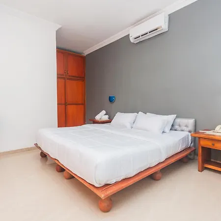Hotel Baluarte Boutique 4*